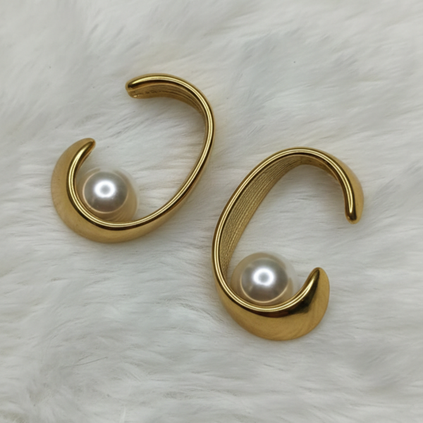 Elegant Gold Pearl Hoop Earrings