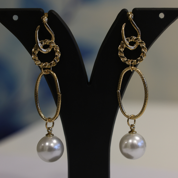 Textured Gold Link & Pearl Drop Earrings