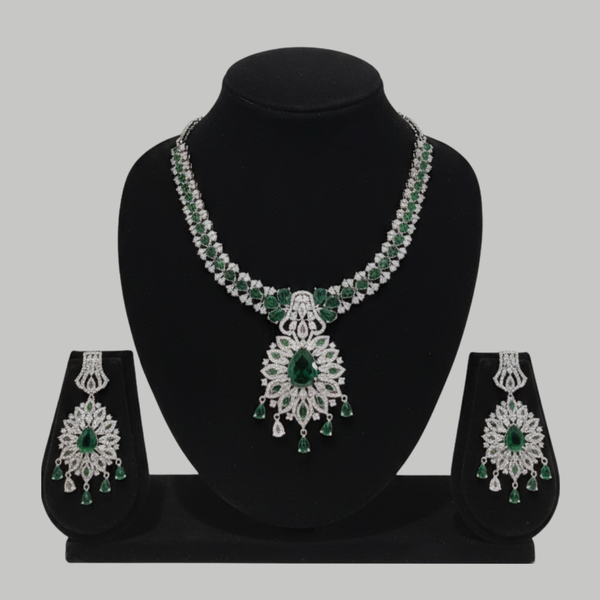 Emerald Majesty Necklace Set