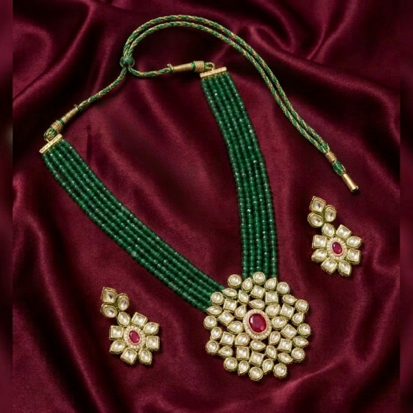 Emerald Radiance Polki Mala Set