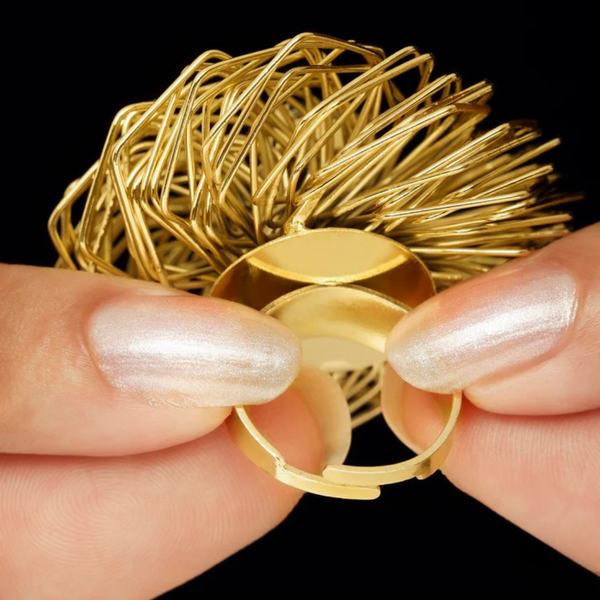 Golden Wire Flower Ring with Green Crystal - JR104
