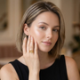 Model wearing Jwanas Aura Wave Ring