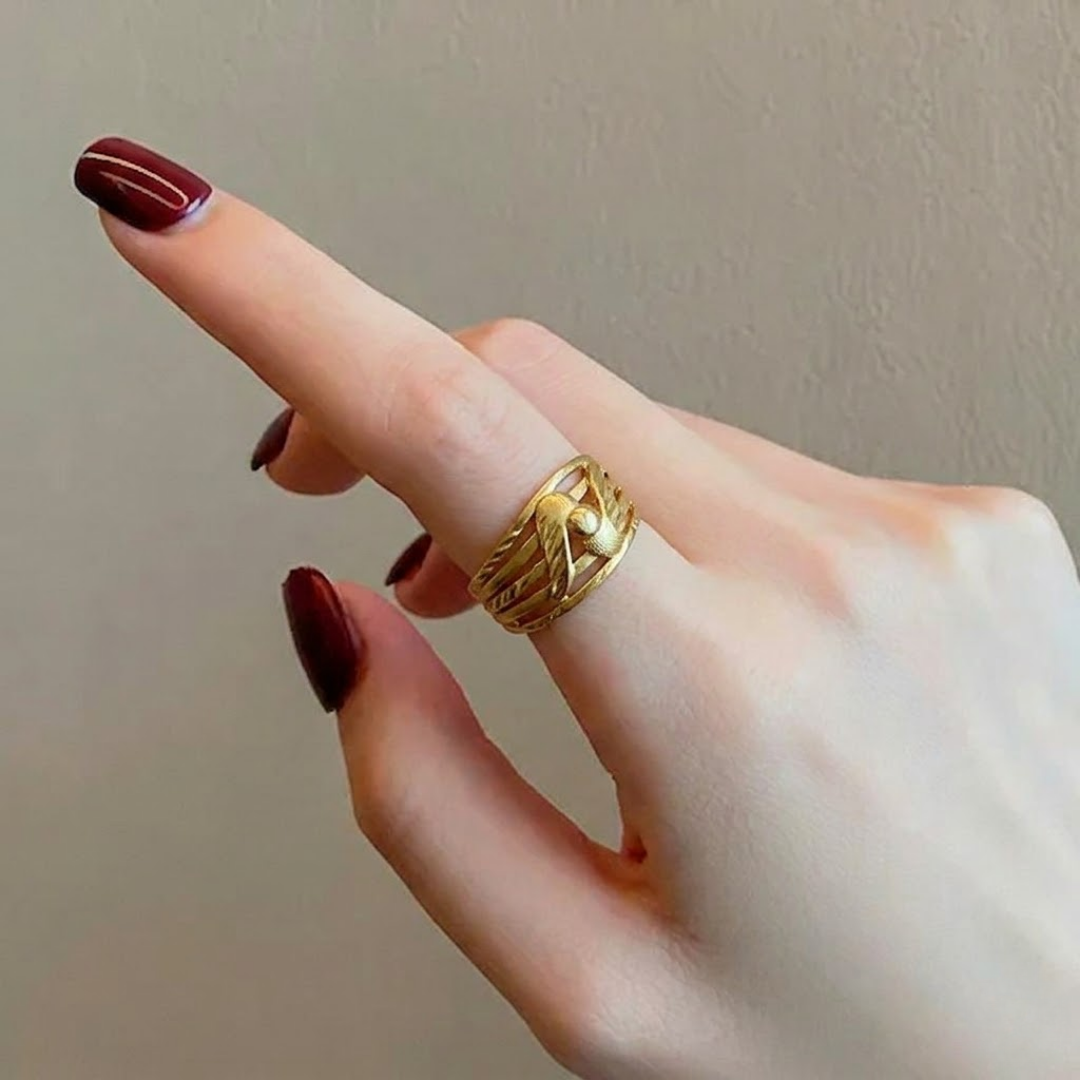 Close-up of Jwanas Lyra Textured Band Ring
